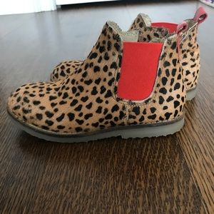 mini boden leopard boots